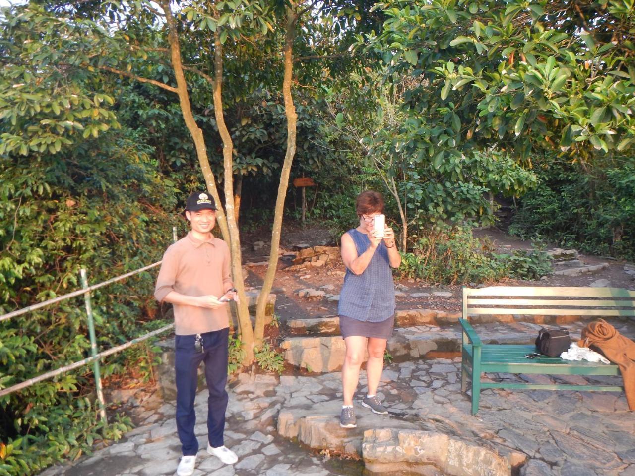 Alibaba'S Hotel Cat Ba Island Buitenkant foto