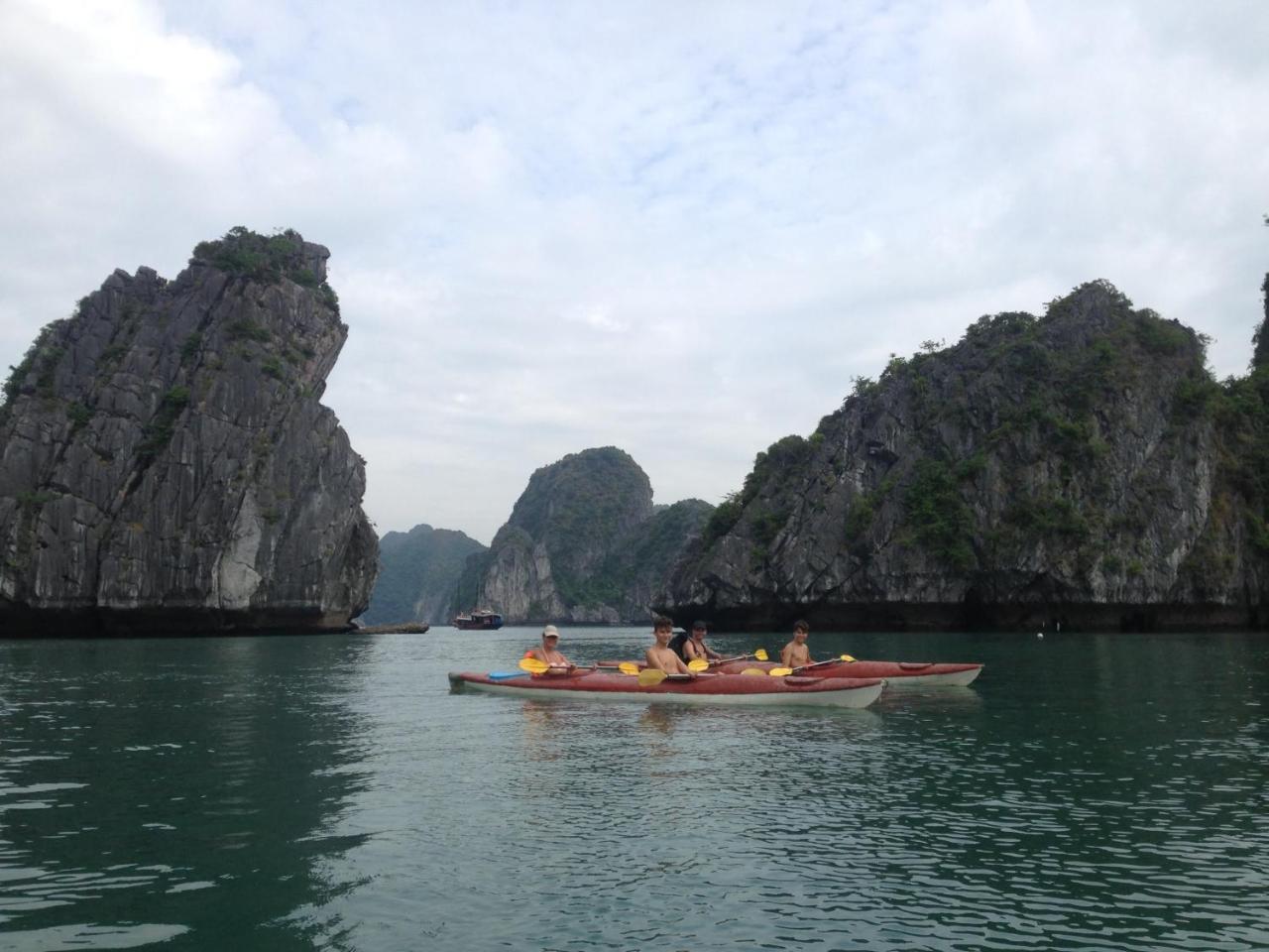 Alibaba'S Hotel Cat Ba Island Buitenkant foto